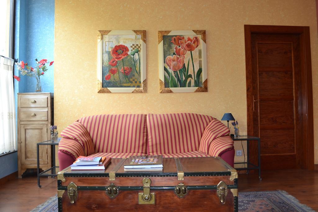Hostal Quevedo เลออน ภายนอก รูปภาพ